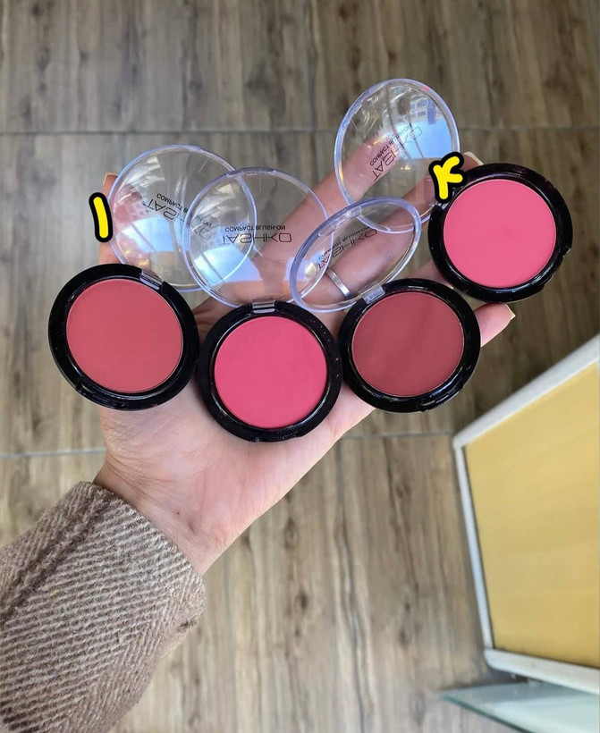 رژگونه پودری تاشکو